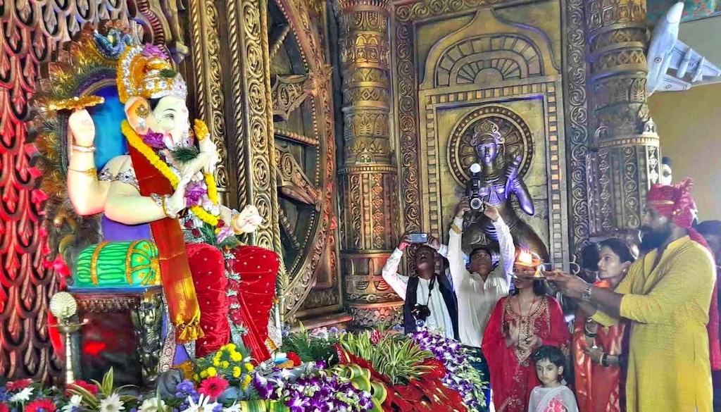 Ganpati’s Crowned Glory: Patna Gets Its Own Lalbaugcha Raja With Rs 38 Lakh Crown