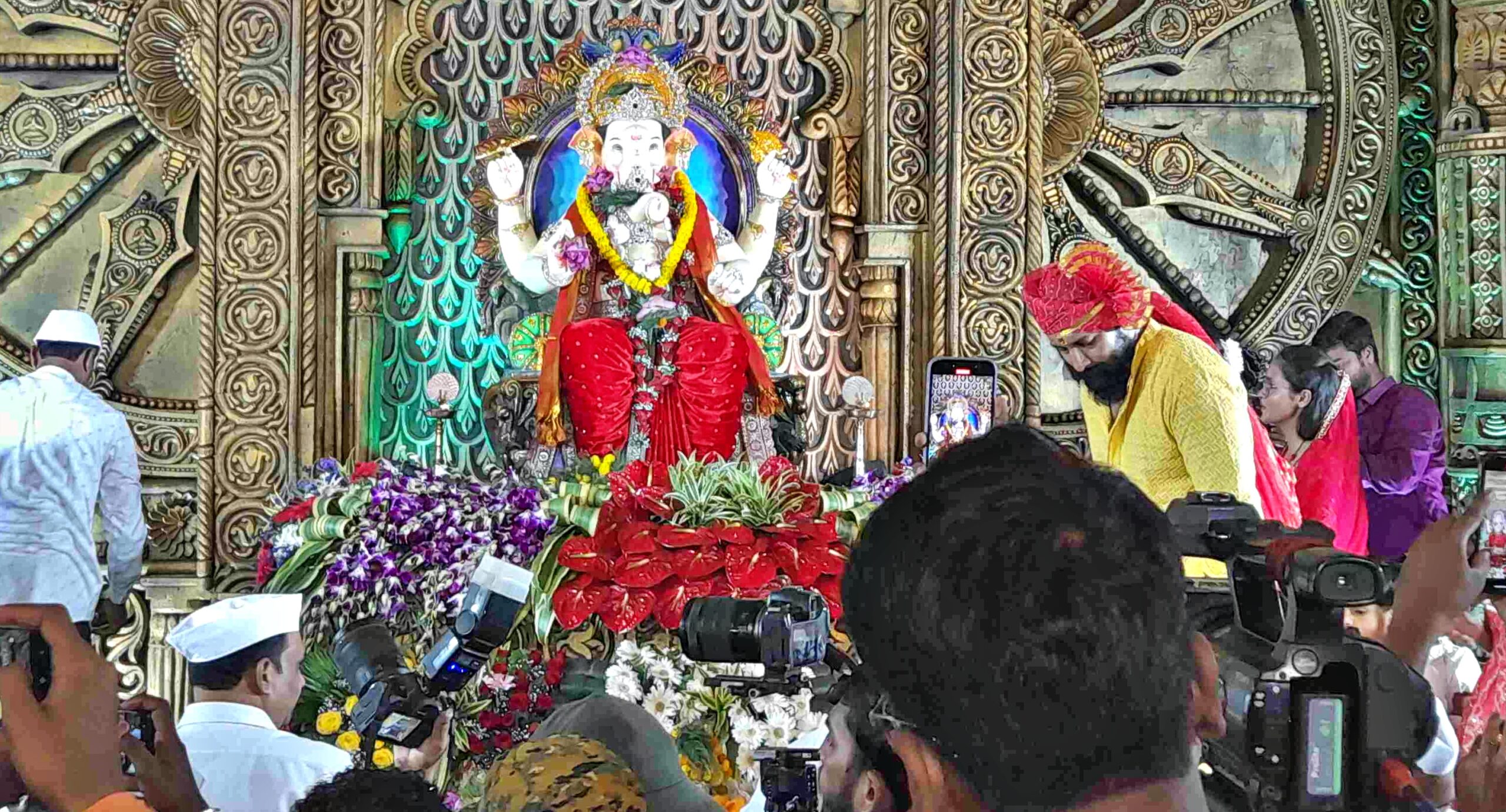 Ganpati’s Crowned Glory: Patna Gets Its Own Lalbaugcha Raja With Rs 38 Lakh Crown