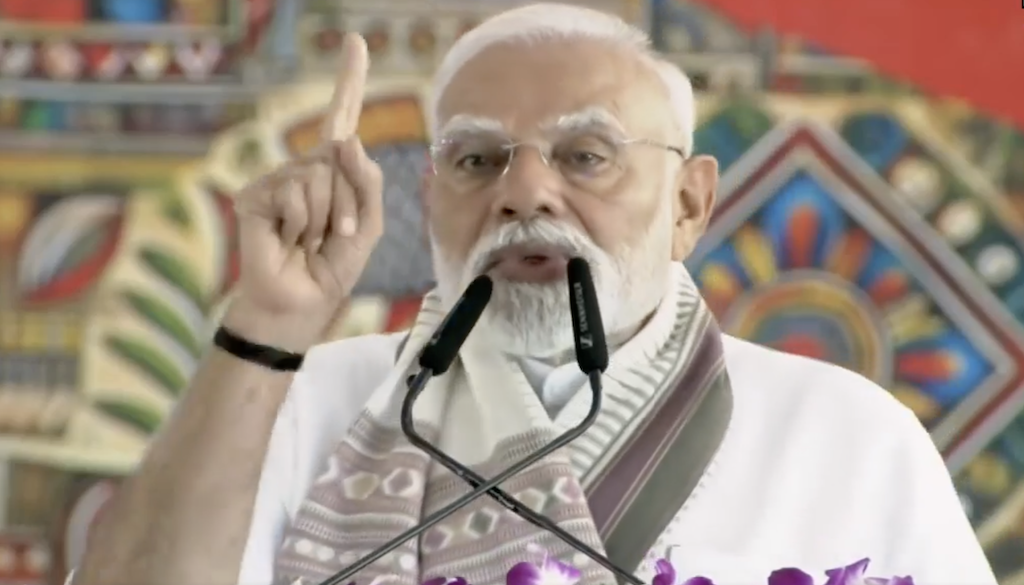 PM Modi Backs Tough New Bill To Unseat Jailed Leaders, Vows Crackdown On Infiltrators at Gayaji Rally