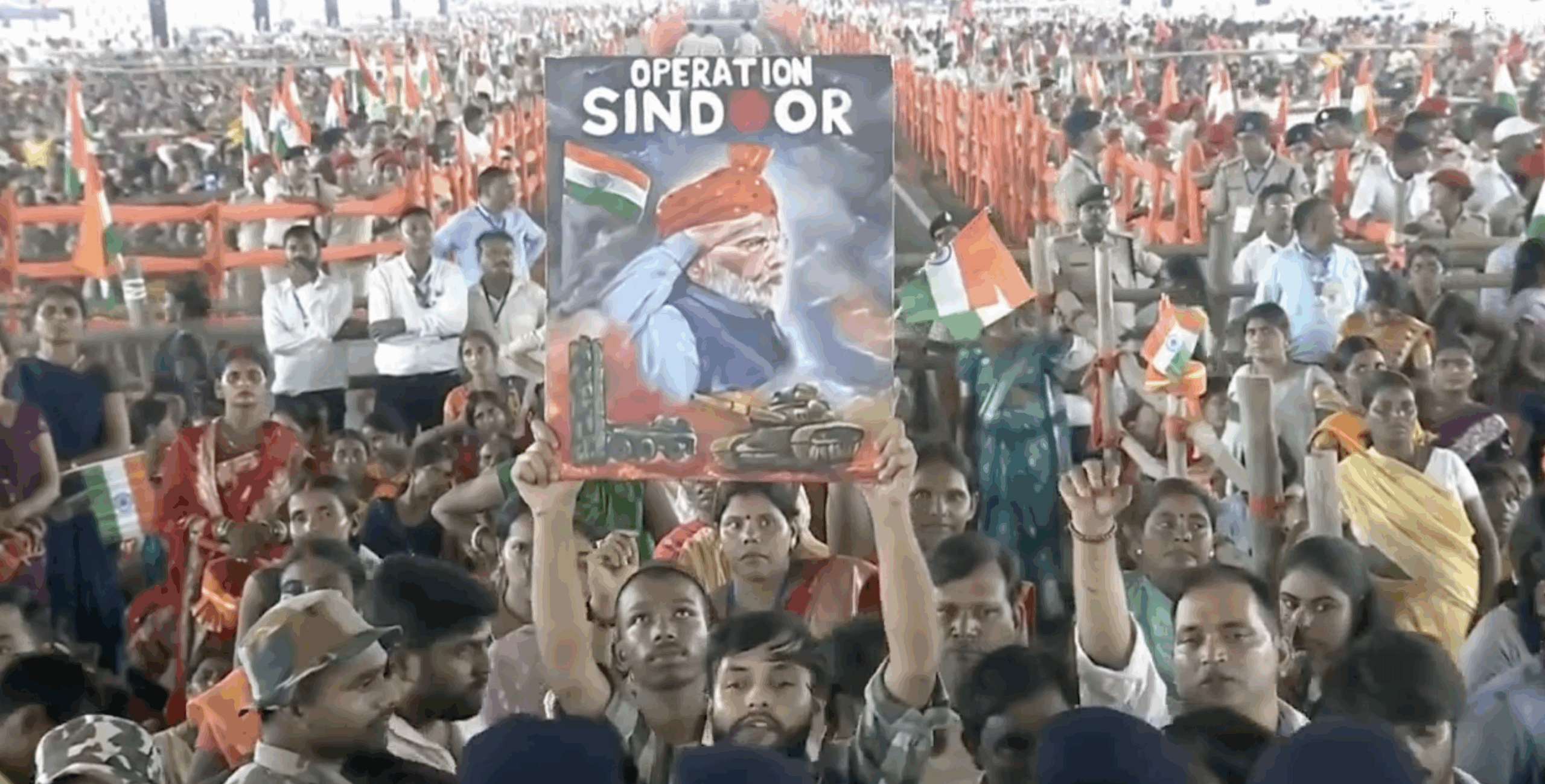 PM Modi Backs Tough New Bill To Unseat Jailed Leaders, Vows Crackdown On Infiltrators at Gayaji Rally