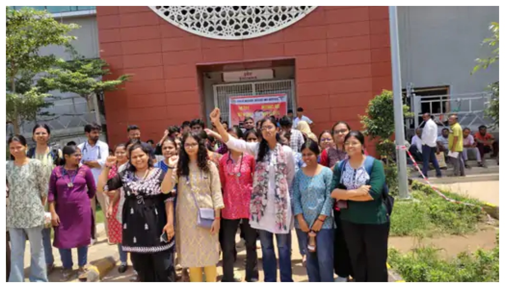 Intern Doctors at PMCH End Strike After Stipend Assurance
