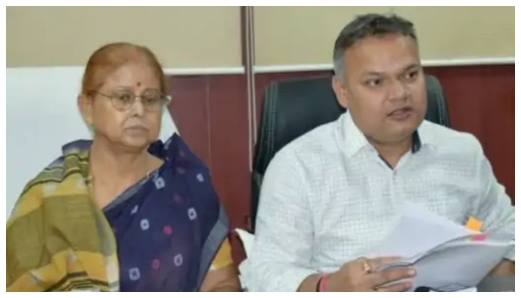 Patna Mayor Accuses Municipal Commissioner of Negligence, Demands Meeting Records Within 48 Hours