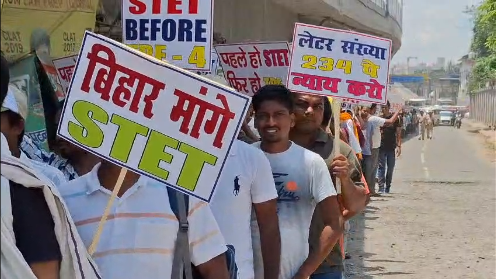 Patna Police Lathicharge STET Protesters as Candidates Plead to Meet Chief Minister