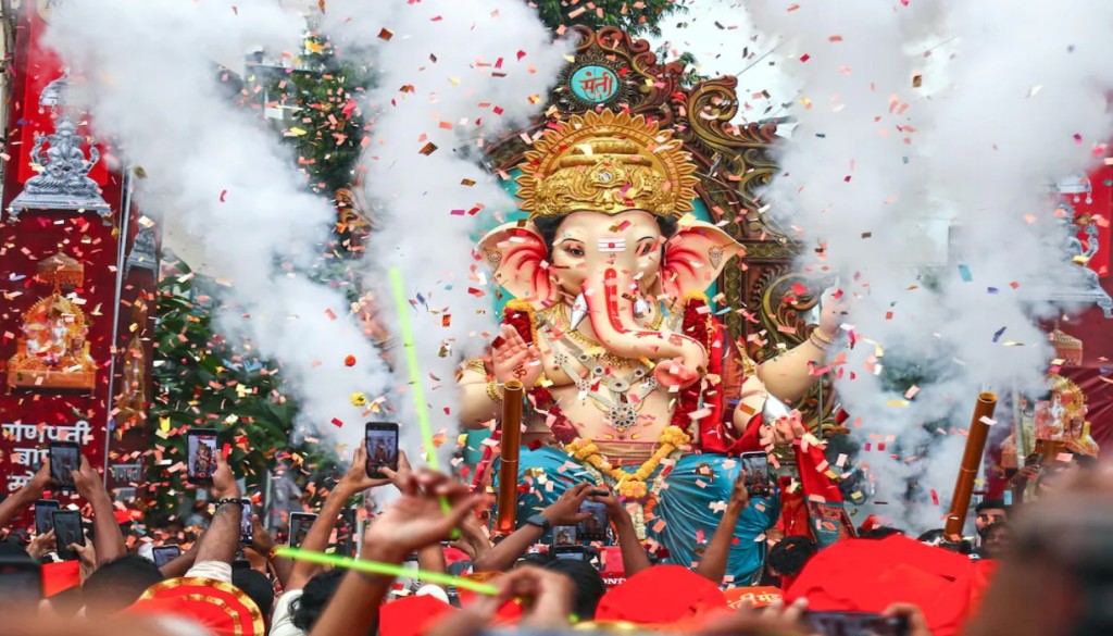 Ganesh Chaturthi 2025: Essential Rules for Installing Ganesha Idol and Favourite Maharashtrian Dishes to Offer Bappa