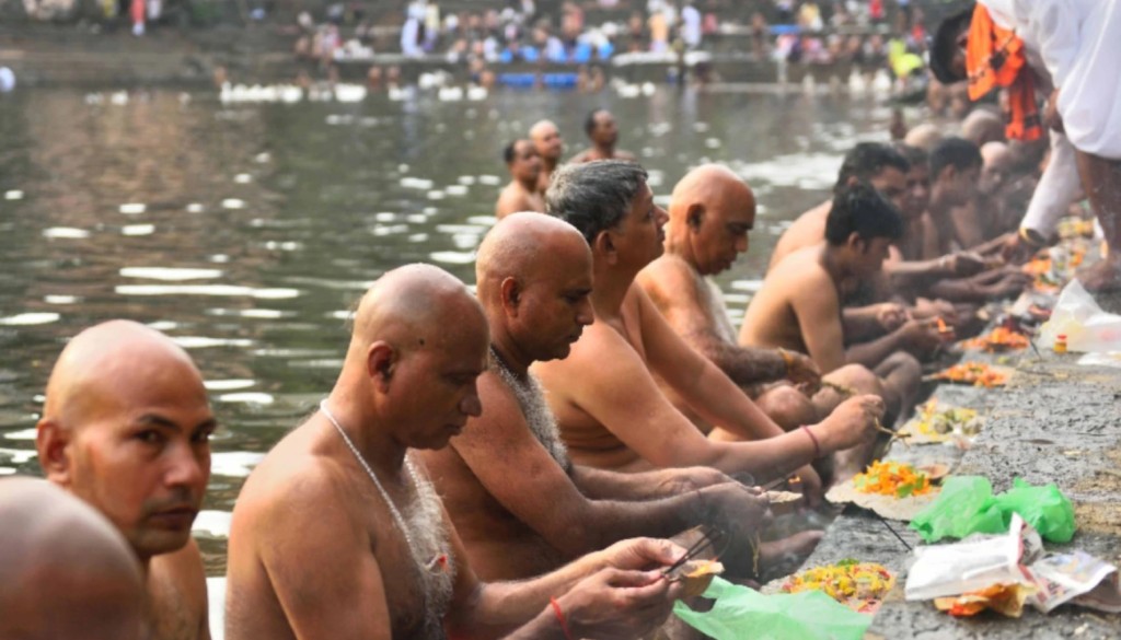 Bihar’s Online Pind Daan Scheme Sparks Protests from Panda Community and VHP Ahead of Pitru Paksha