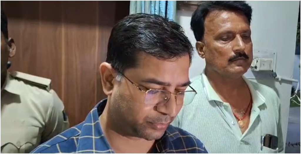 Three Government Employees Arrested for Taking Bribe in Bihar