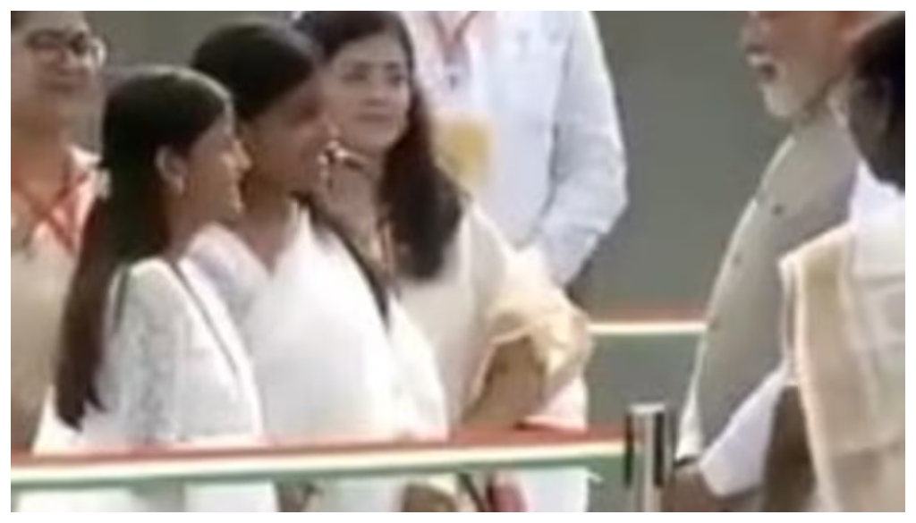 Bihar Daughters Sing Maithili Bhajans on Atal Bihari Vajpayee’s Death Anniversary, PM Modi Praises Performance