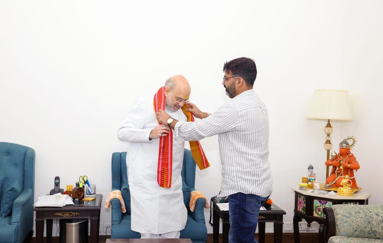 Pawan Singh Meets Amit Shah, Denies Ever Breaking With BJP