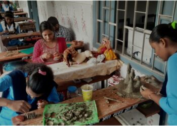 Colours, Songs and Creativity: Students Dazzle at District Art Festival