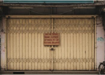 October Bank Holidays May Cause ATM Rush – Withdraw Cash in Advance