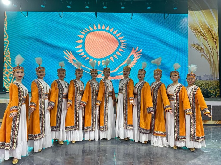 Kazakh All-Girls Dance Troupe ‘Tumar’ to Perform at Bihar Museum Biennale