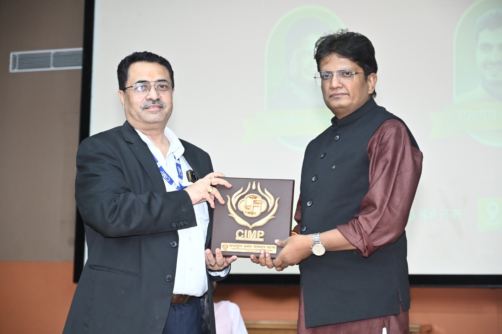 Hindi Poetry Resonates at CIMP’s Kavi Sammelan in Patna