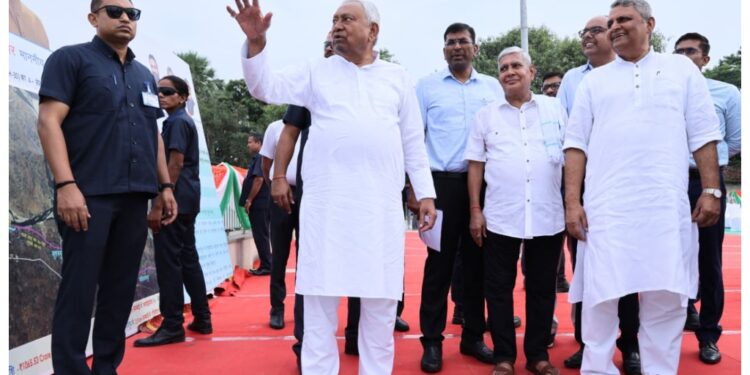 Bihar CM Lays Foundation for Six Development Schemes Worth Rs 1,433.77 Crore in Patna