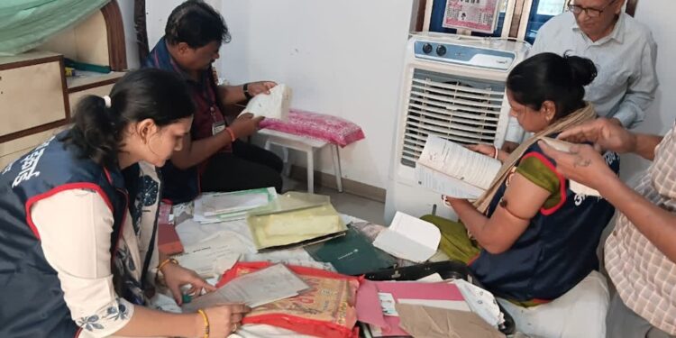 EOU Raids Siwan, Patna and Samastipur in Corruption Case Against Energy Department Engineer