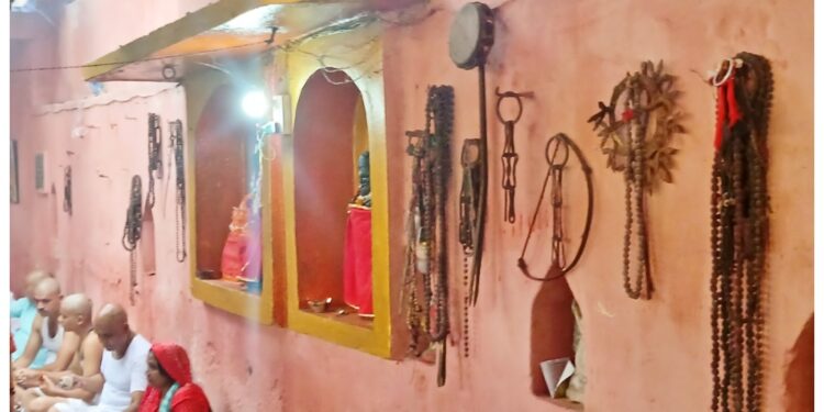 Bihar’s ‘Ghost Well’ Draws 2,00,000 Pilgrims During Pitru Paksha Rituals in Gaya