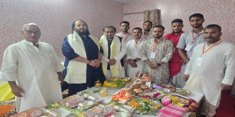 Mukesh Ambani Performs Pind Daan at Gaya’s Vishnupad Temple with Son Anant