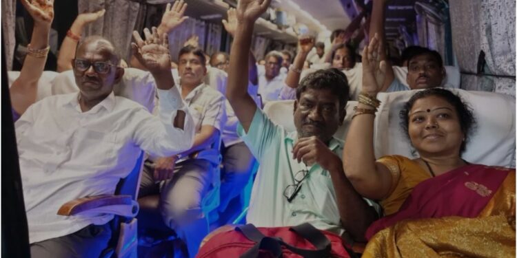 38 Indian Tourists Safely Return from Nepal Through Raxaul Border