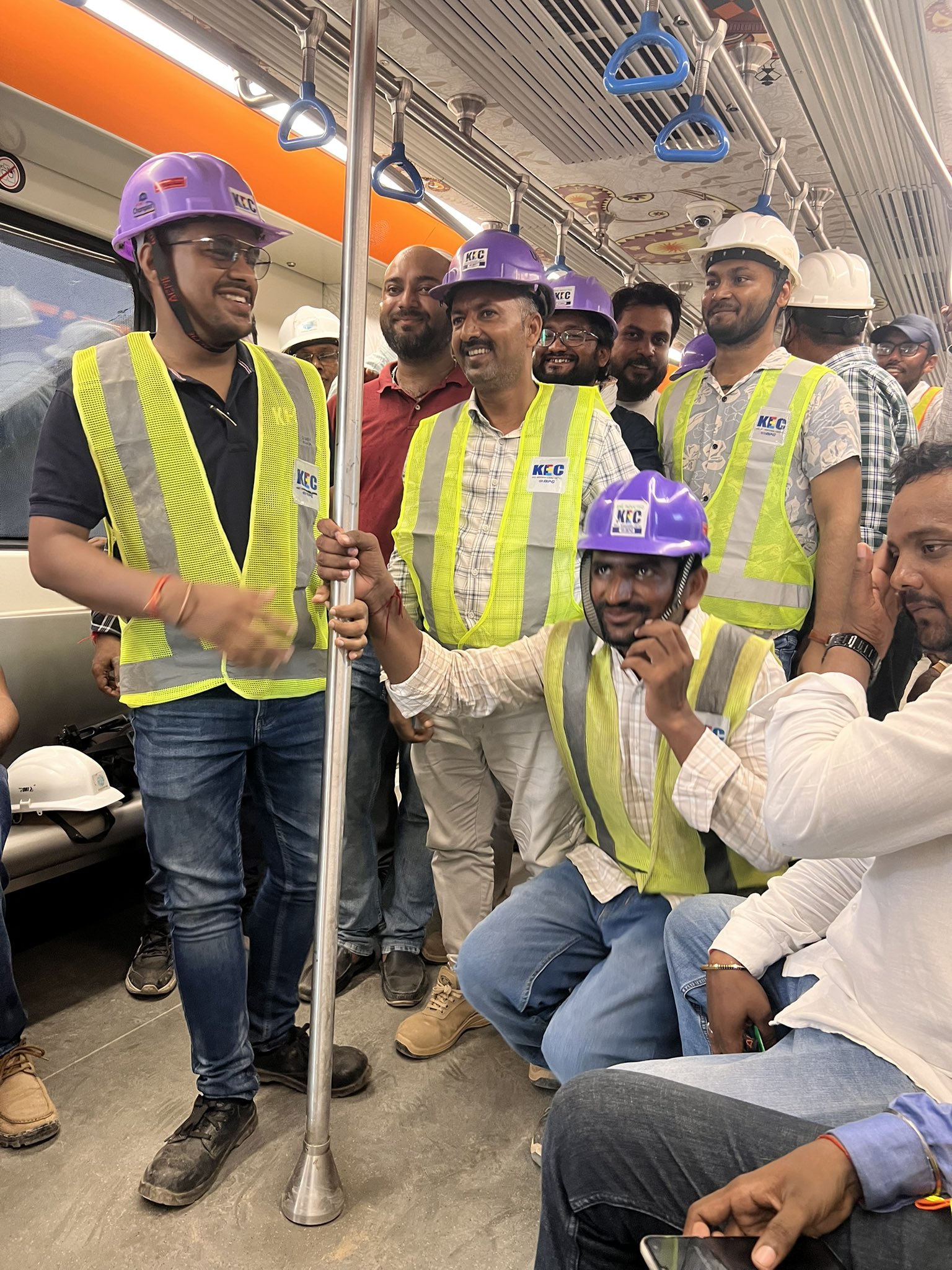 Crowds Gather as Patna Metro Runs on City Tracks for the First Time