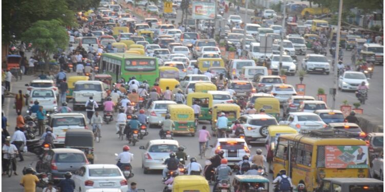 Traffic Snarls Bring Central Patna to a Crawl as Congestion Spreads Across Key Routes