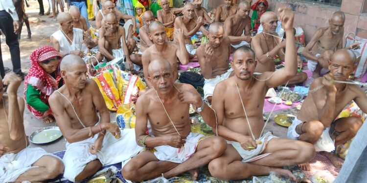 Where Yudhishthira Once Prayed: Pilgrims Throng Gayaji For Pitru Paksha Rituals