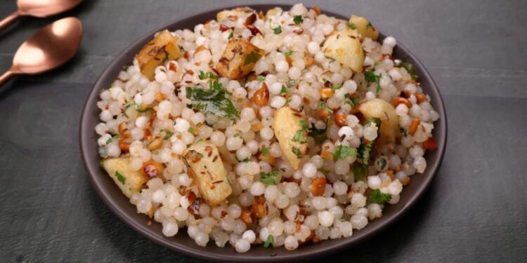 Health Warning: 5 Types of People Who Should Avoid Sabudana This Navratri