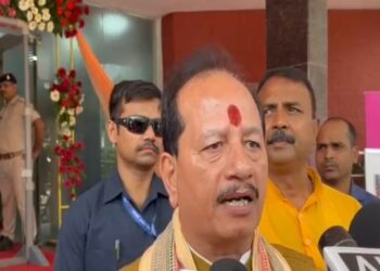 Deputy Chief Minister Vijay Sinha addressing a media in Patna, criticizing Tejashwi Yadav and the Congress over infiltrators and job promises.