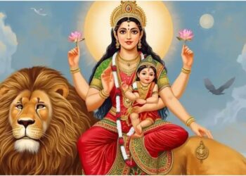 Day 5 of Navratri: Devotees Honour Maa Skandamata, the Divine Mother of Kartikeya