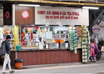 Railways Introduce QR Code IDs for Station Vendors to Ensure Safe Food for Passengers