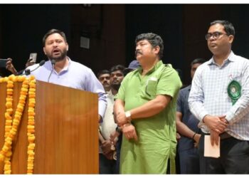 Tejashwi Prasad Yadav Pledges Higher Pay and Better Facilities for Bihar’s Healthcare Workers