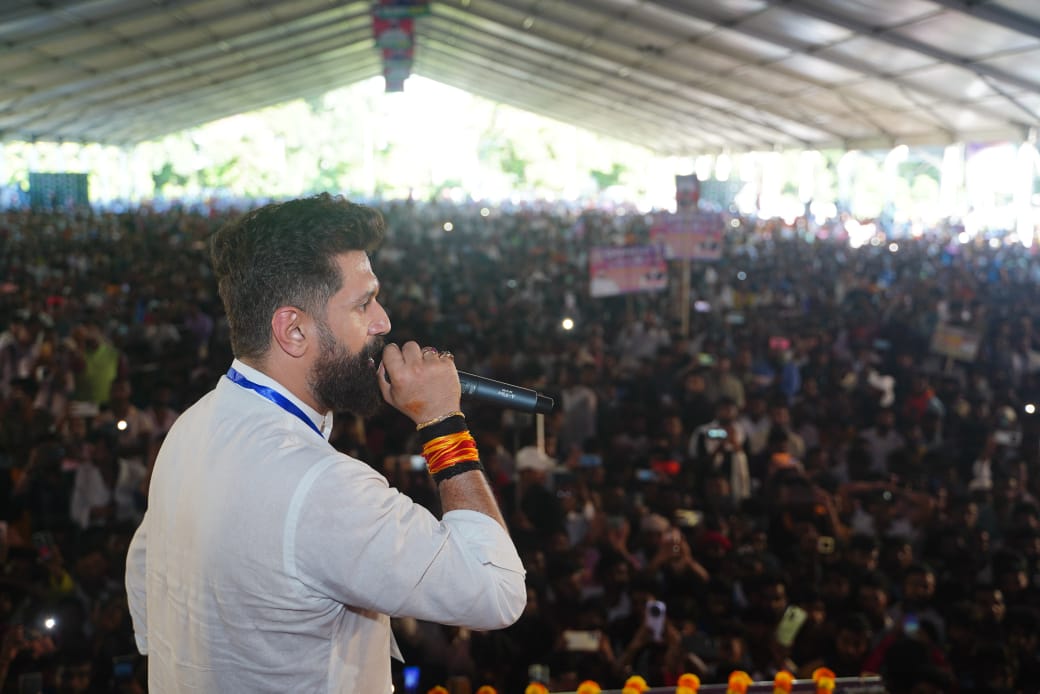 Union Minister Chirag Paswan addressing party workers at the Nav Sankalp Mahasabha at MIT College Campus, Muzaffarpur, ahead of Bihar Assembly elections.