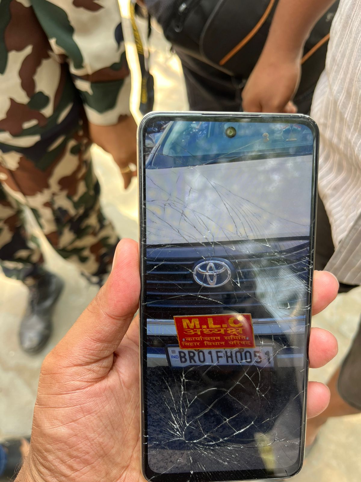 Bihar Electricity Worker Alleges Brutal Assault by BJP MLC’s Guard After Minor Vehicle Clash