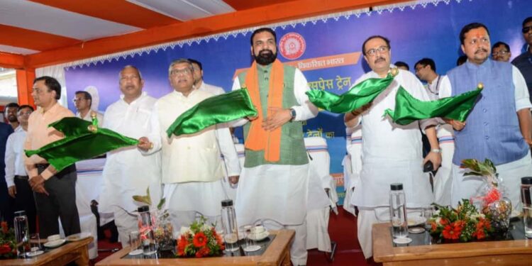Bihar Gets Three New Amrit Bharat Trains Connecting Delhi, Telangana and Rajasthan as Rail Minister Flags Them Off