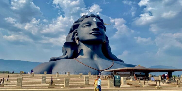 Patna’s Bans Ghat is set to house Bihar’s first modern crematorium, featuring a 12ft Adiyogi Shiva statue, engravings of King Harishchandra’s story, and expanded facilities over 4.5 acres.