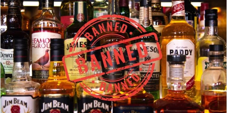 Patna Police Seize 2,300 Liters of Foreign Liquor, Arrest Four Smugglers Ahead of Festive Season