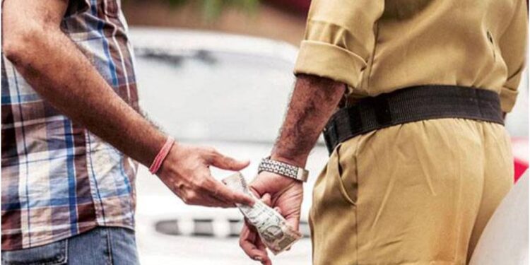 Patna PSI Officer Caught Red-Handed Accepting Bribe