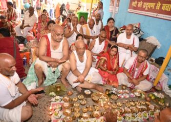 On 10th Day of Pitru Paksha Fair, Devotees Perform Pind Daan at Gaya Sir and Gaya Koop, Believed to Grant Salvation to Ancestors