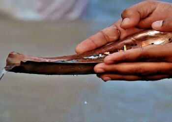 Pitru Paksha 2025: Significance of Offering Water to Ancestors and the Rituals to Follow