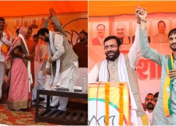 Haryana Chief Minister Saini Touches Deputy Sarpanch Geeta Rajwar’s Feet, Says “The Grand Alliance Leaders’ Car Has No Air” at Vishal Prashant Rally