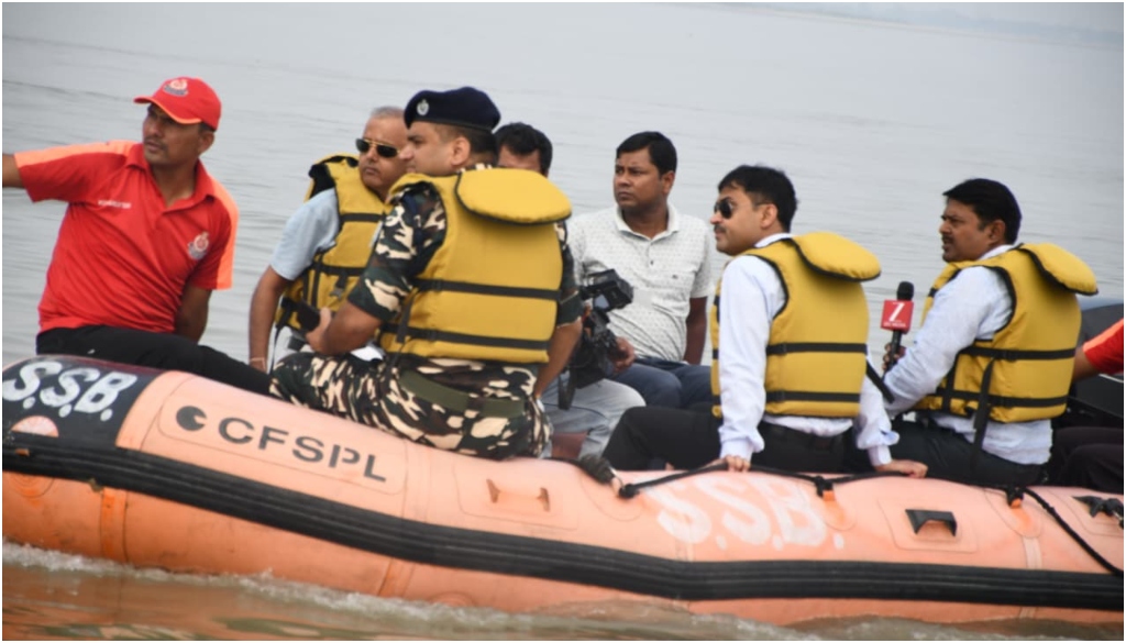 BSF Deployed Along Ganga Ghats in Bihar to Ensure Devotee Safety During Chhath Mahaparva