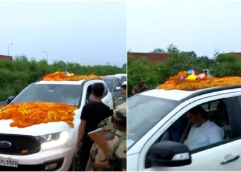 Police Stop Prashant Kishor’s Convoy in Purnia, Vehicles Searched Election During Campaign