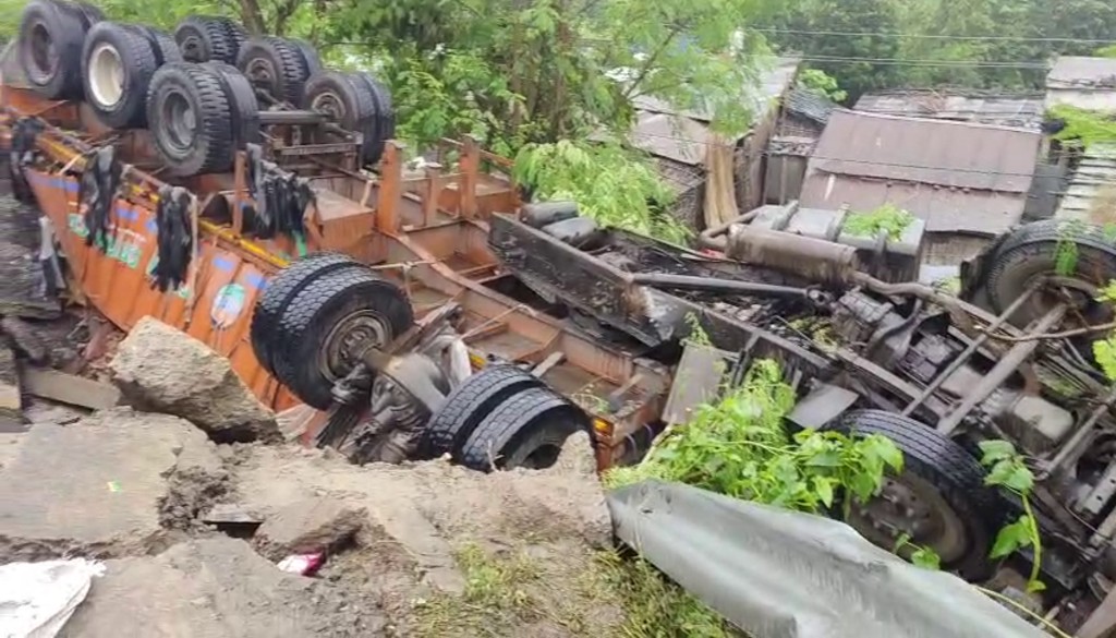 Half of Araria-Narpatganj Highway Collapses After Heavy Rains in Bihar