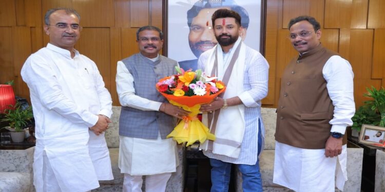 Talks Between BJP and LJP-R Fail to Reach Agreement; Chirag in Patna for Father Ram Vilas Paswan’s Death Anniversary Amid Renewed Negotiations