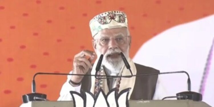 Lanterns Fade, Mobiles Shine: PM Modi’s Bihar Jibe Sparks Political Heat Before Polls