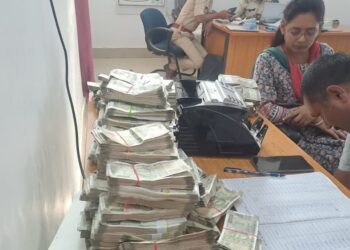 Election Alert: Rs 1 Crore Cash Seized in Gopalganj; Three Detained in Thawe Raid