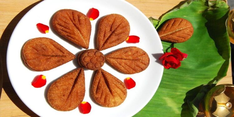 How Long Can Thekua Last? Smart Tips to Store Chhath Puja Prasad for Weeks