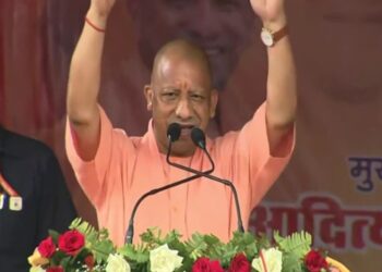 Jobs And Jungle Raj’: Yogi Adityanath Targets Congress-RJD In Fiery Siwan Rally