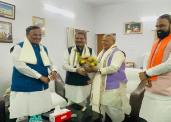 Dharmendra Pradhan Meets Jitan Ram Manjhi and Lalan Singh to Resolve Seat-Sharing Hurdles in NDA