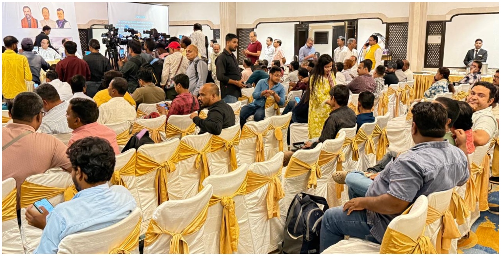 Old Drain Collapse Near Mithapur Market Causes Service Road and Flyover Approach Damage