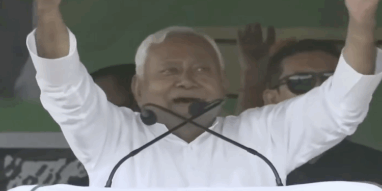 Nitish Kumar Hails Law and Development in Bihar, Promises 1 Crore Jobs in Five Years in Begusarai Rally