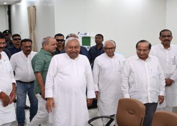 Nitish Kumar Chairs Key JD (U) Strategy Meet in Patna Ahead of NDA Seat-Sharing Announcement